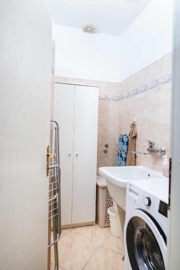 Apartma Barbara 코페르 외부 사진